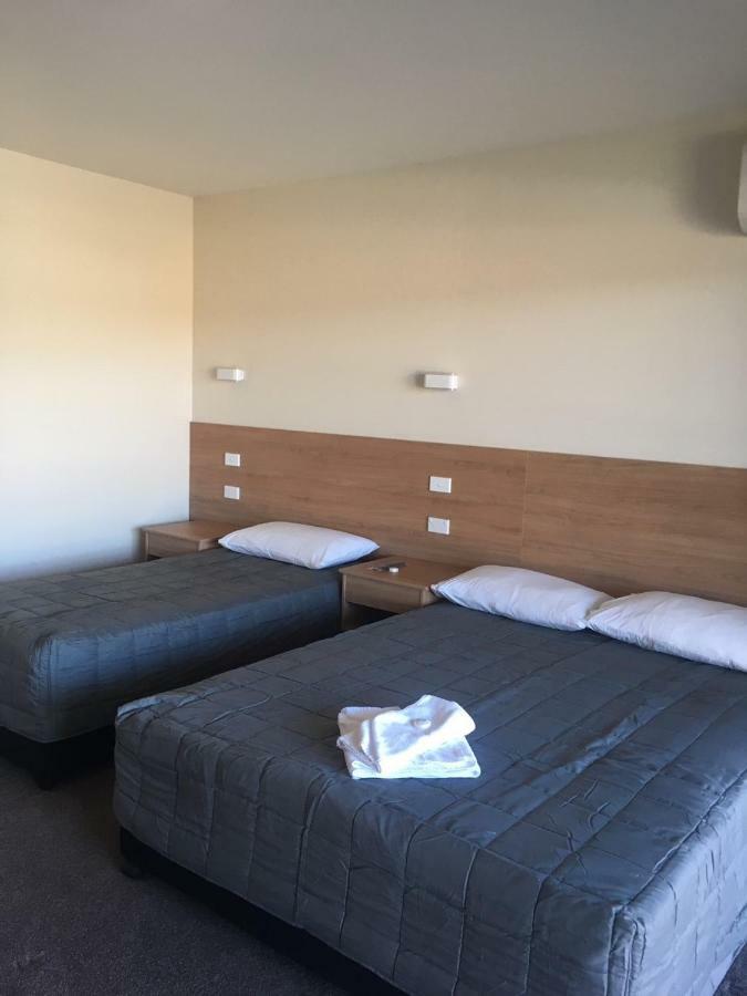 Rainbow Motel Kowen Eksteriør billede